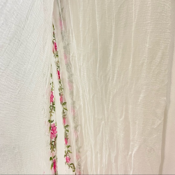 Pretty Embroidered Chiffon Dupatta/Chunni - Picture 6 of 6